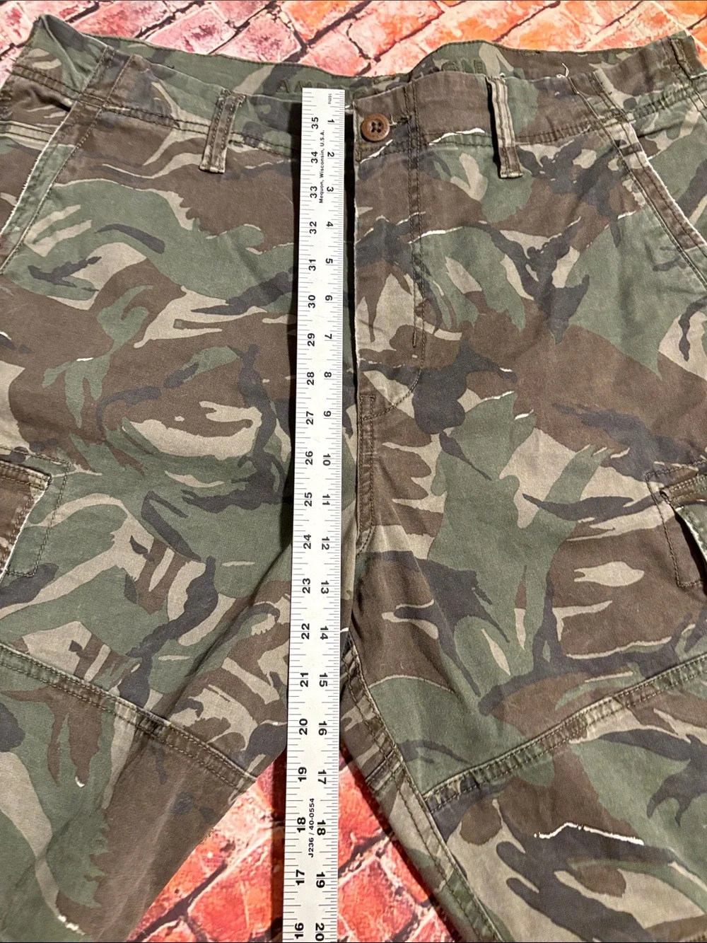 American Eagle Cargo Camo Shorts Size 38